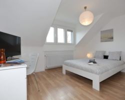 Room N° 33